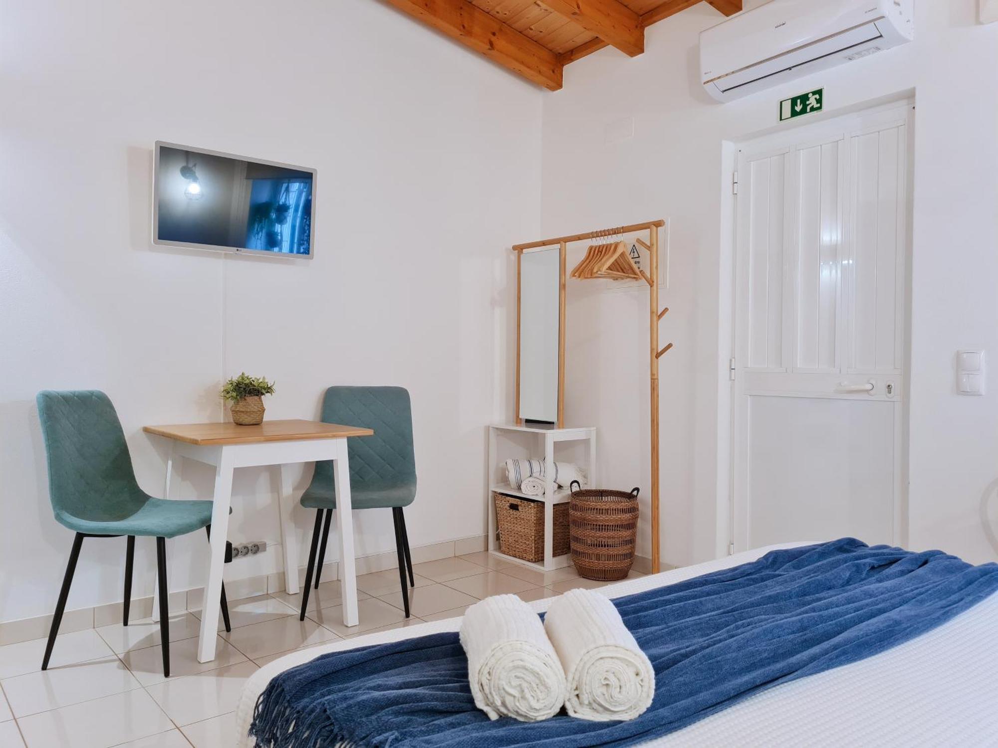 Minha Casa Sua Casa - Cozy Little House, Ac & Wifi Villa Ферагудо Екстериор снимка