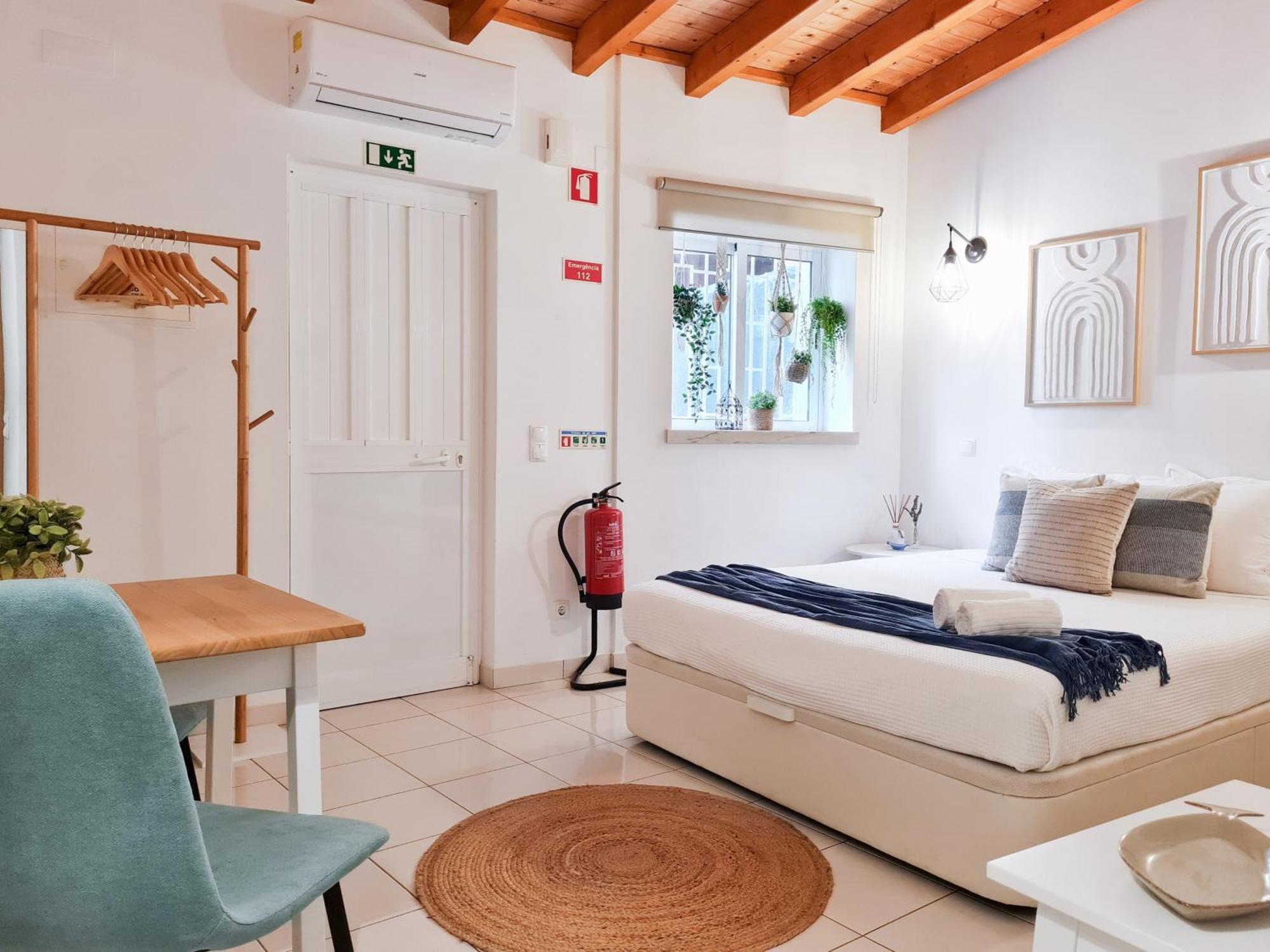 Minha Casa Sua Casa - Cozy Little House, Ac & Wifi Villa Ферагудо Екстериор снимка